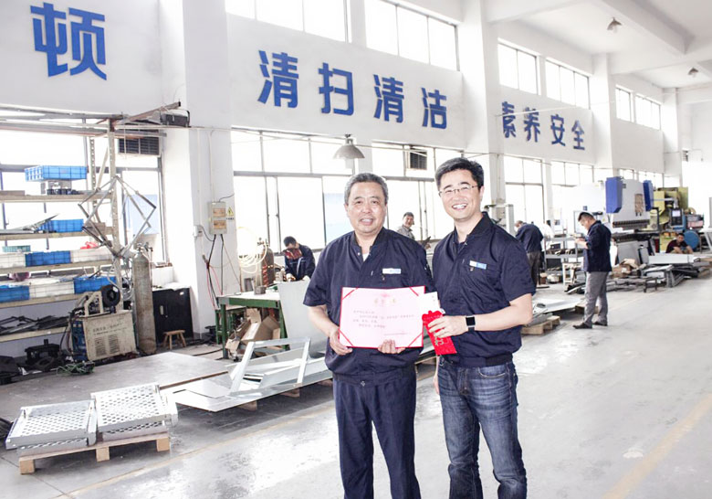 “智慧創造價值”，百聯員工創新提案獲嘉獎